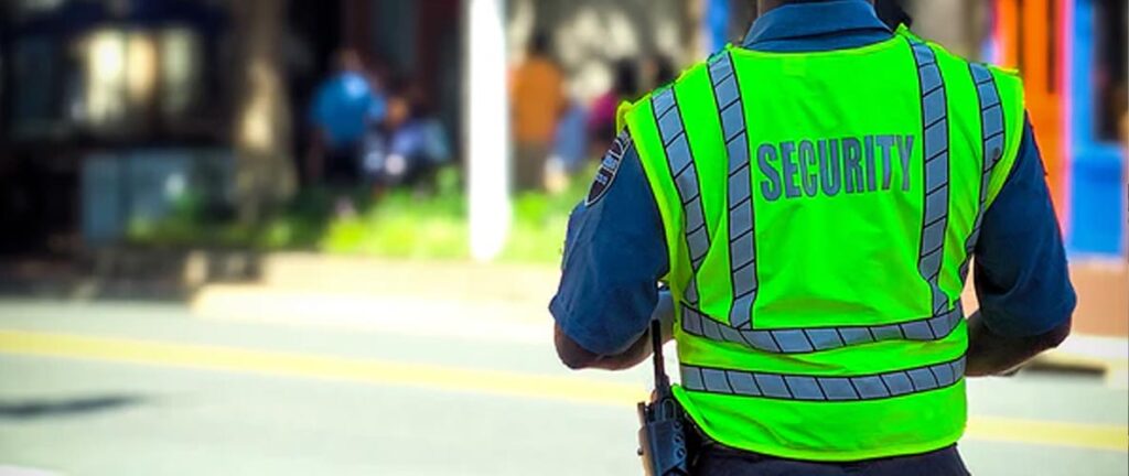 4 Reasons You Need A Security Guard At Your Factory